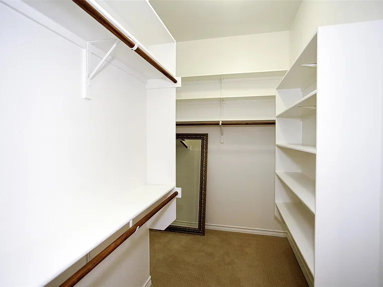 224 Adams St — Photo 24