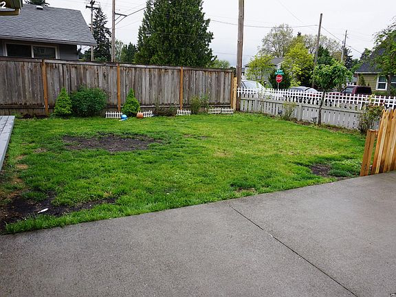 5th image of 2807 E 30th St