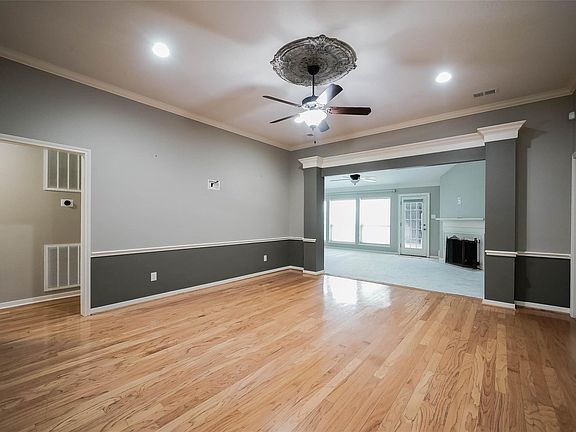4th image of 19046 Cloyanna Ln