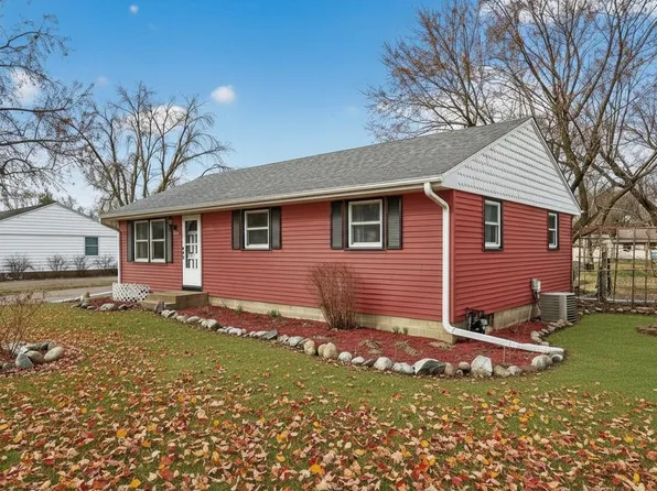 9447 Pilgrim Ln N, Maple Grove, MN 55369