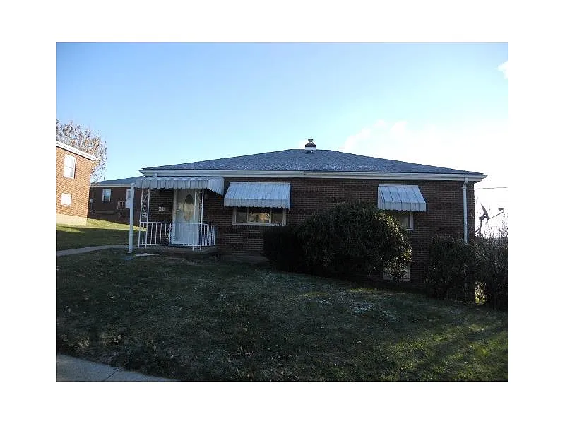 450 Porter St photo 1