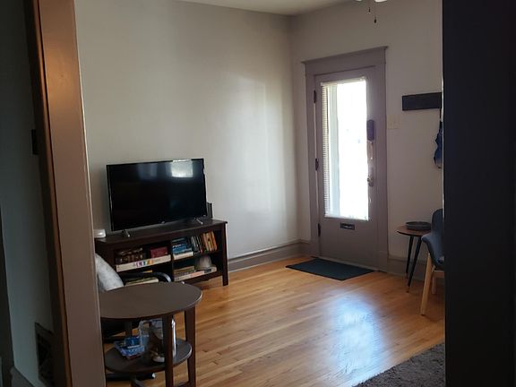 3rd image of 4242 Connecticut St #1