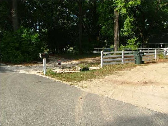 1st image of 800 Westmoreland Ln
