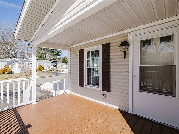 3rd image of 4 Emerald Pl