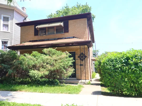 6745 S Bell Ave, Chicago, IL 60636