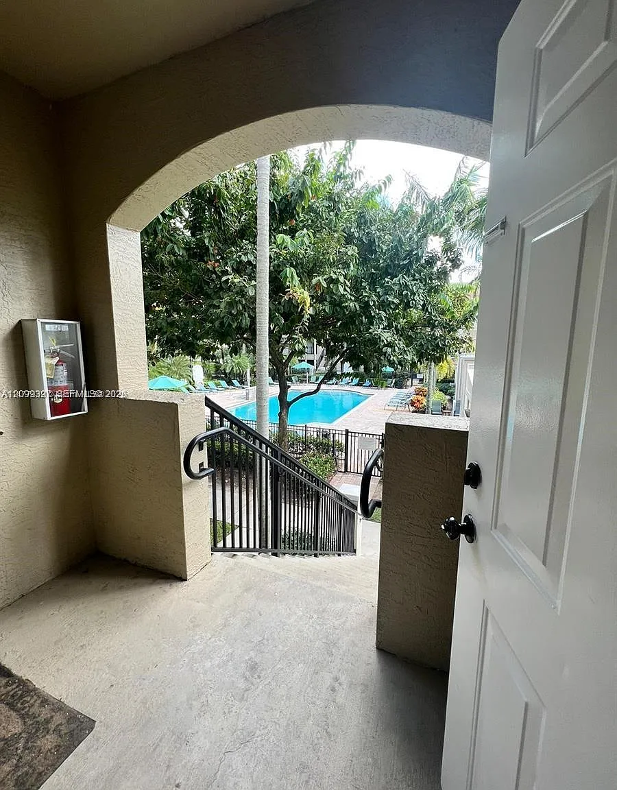 El-Ad Poinciana Condo — Photo 1