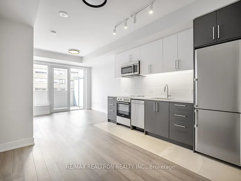 2525 Bathurst St #805 — Photo 3