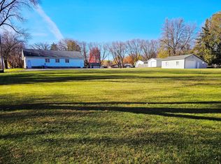 421 13th St SE, Willmar, MN 56201