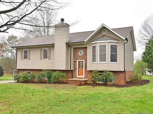 1st image of 165 Timberbrook Ln