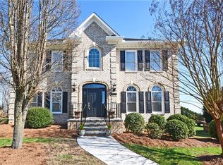 4473 Lochurst Dr, Pfafftown, NC 27040