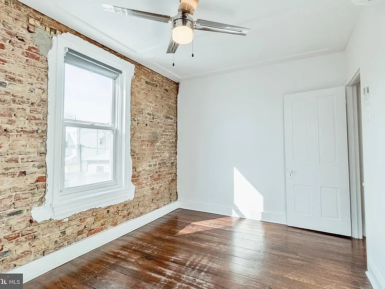E Norris St — Photo 15