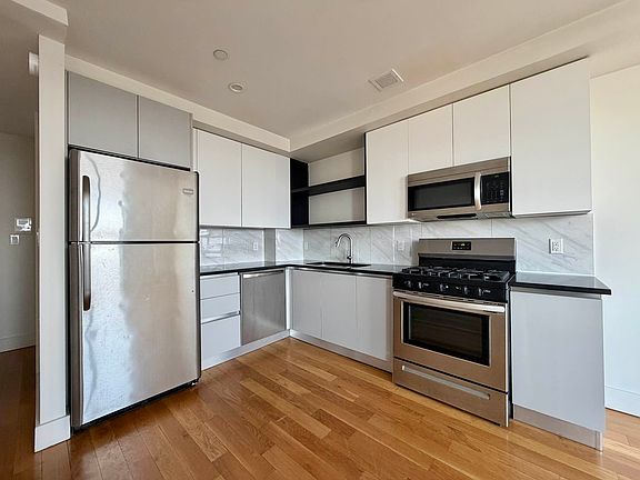 3rd image of 1543 E 19th St #2A