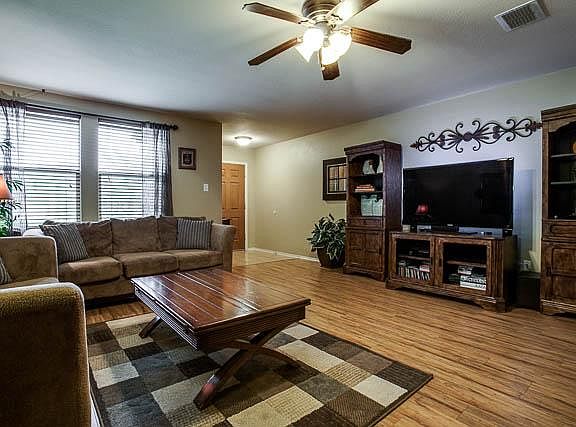 5th image of 13298 Cleburne Dr