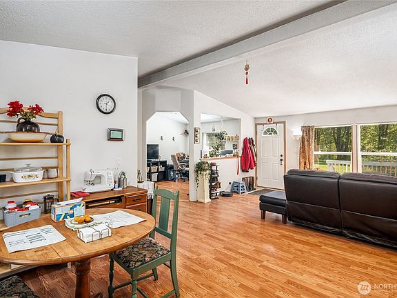 5th image of 31104 171st Avenue NE