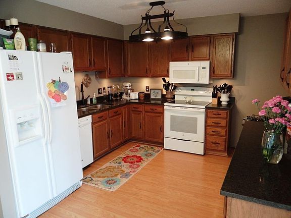 5th image of 1131 1st St SE