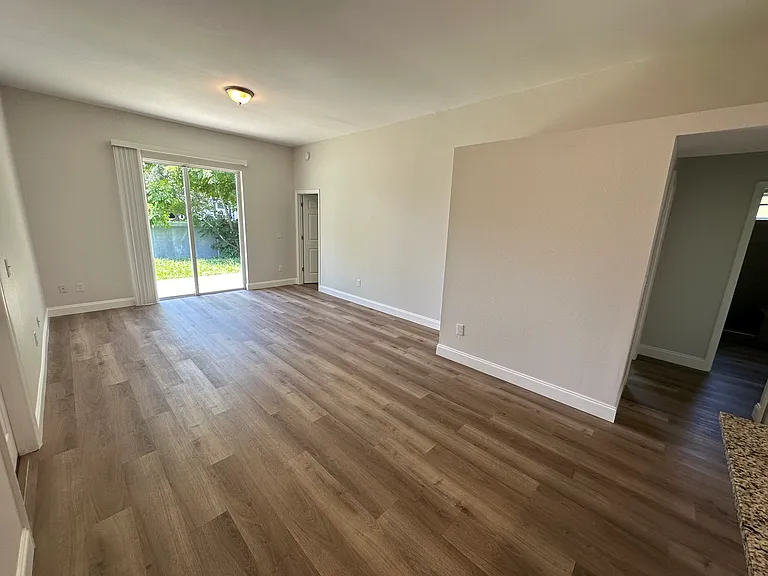 12822 Woodbury Glen Dr — Photo 7