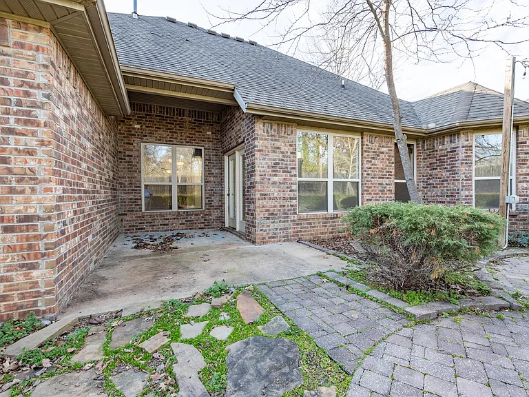 514 S Pierremont Dr — Photo 28
