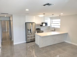 724 NE 3rd St #1, Hallandale, FL 33009