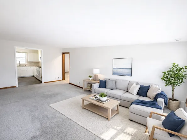 1031 Turner Blvd APT 4, Omaha, NE 68105