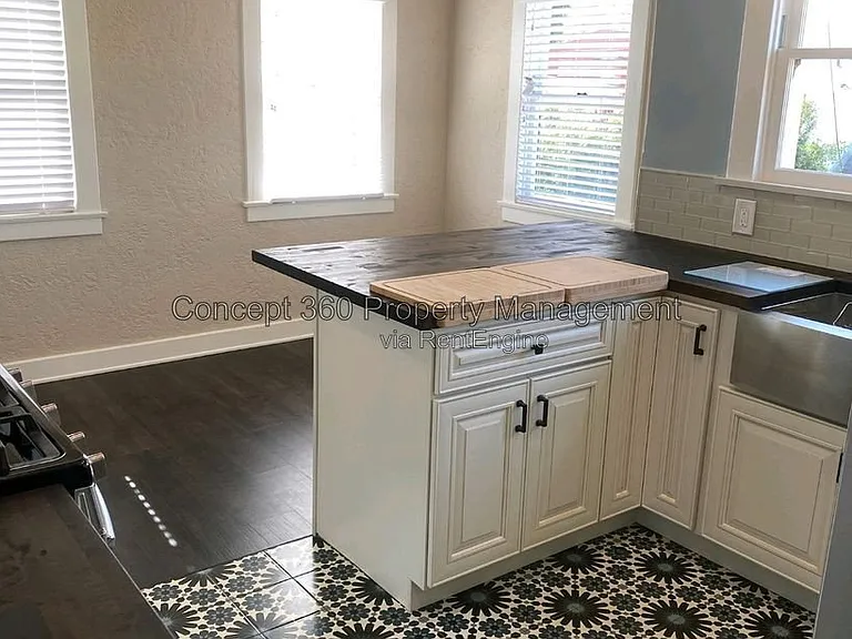 1144 E Appleton St #2 — Photo 13