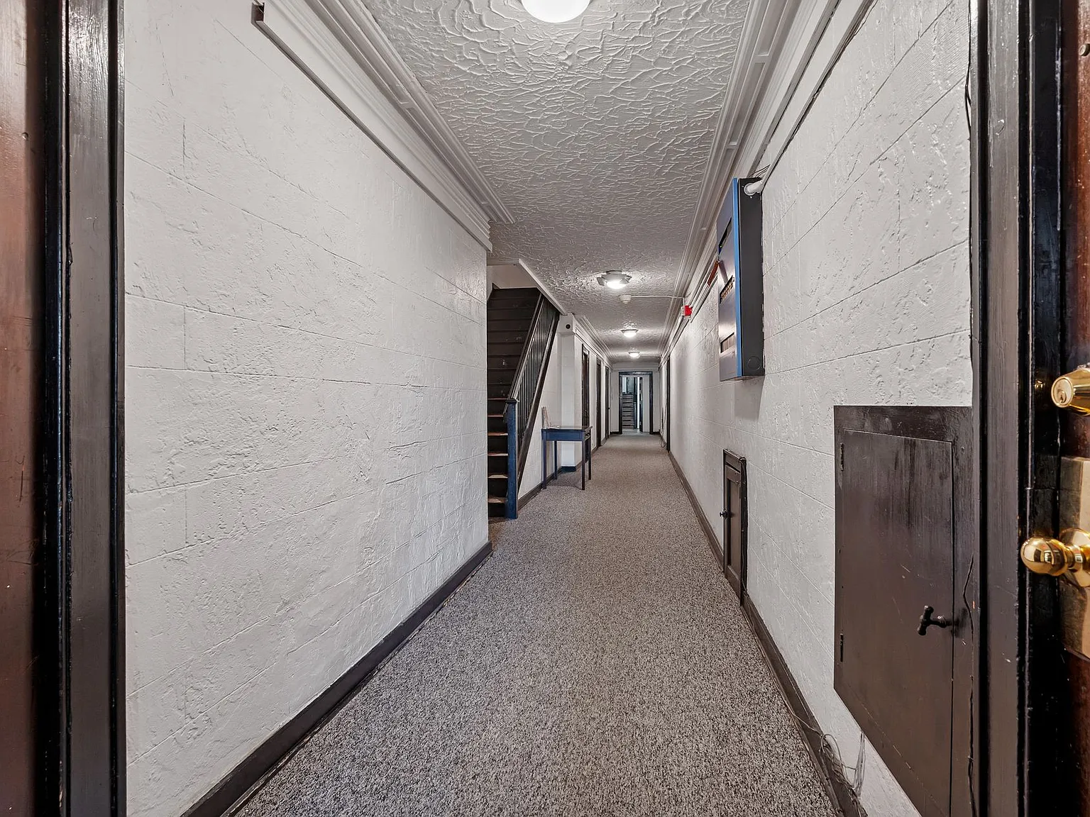 King Edward Annex Apartments — Photo 3