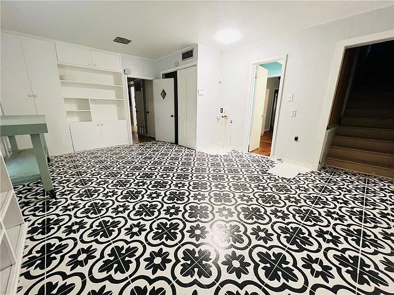 629 W Henrietta Ave — Photo 27