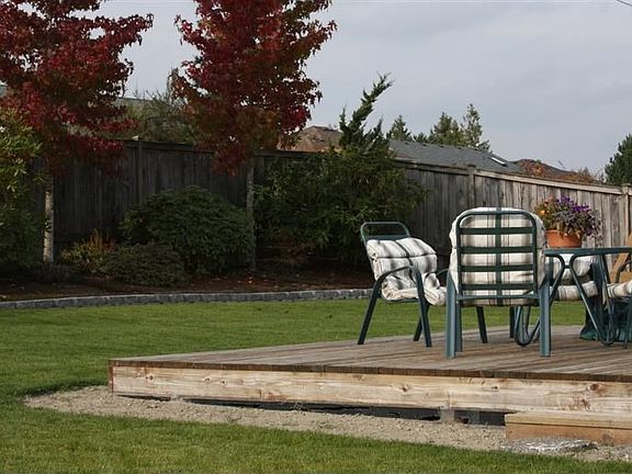 Fully Fenced Back Yard