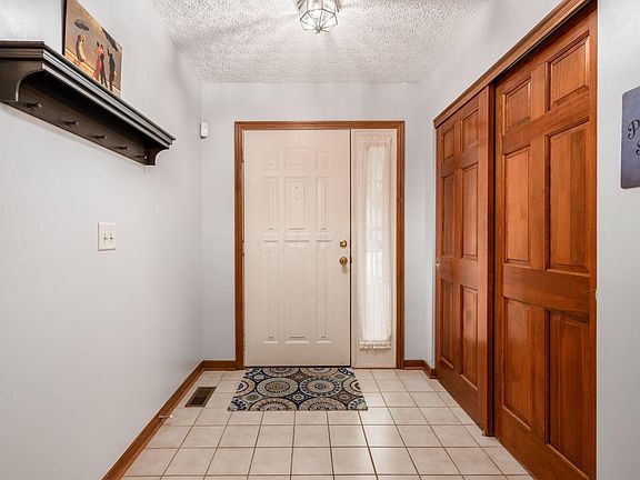 3rd image of 7644 Asden Ct