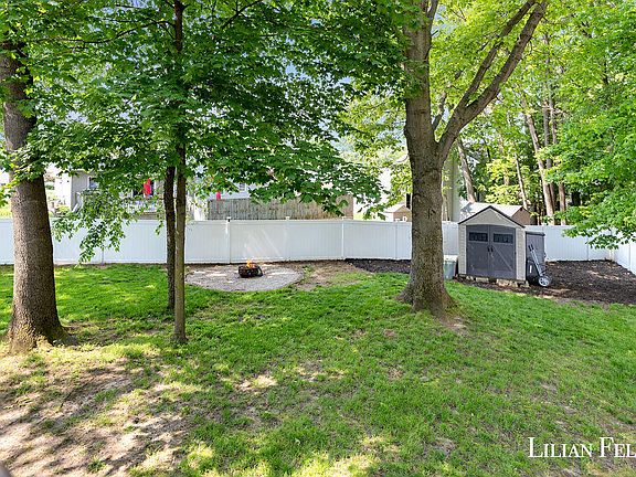 4th image of 2474 Danton Dr SW