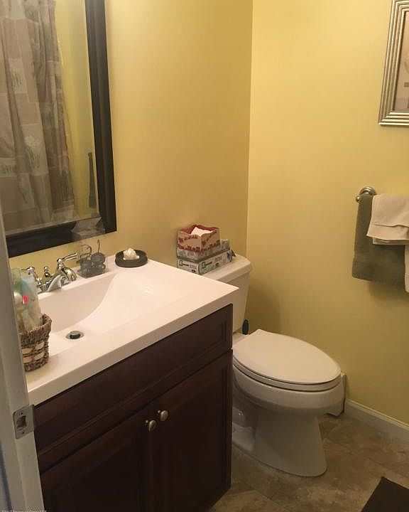 2nd image of 14 Tropicana Ct