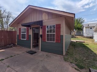317 1/2 W Dill St, Shawnee, OK 74801