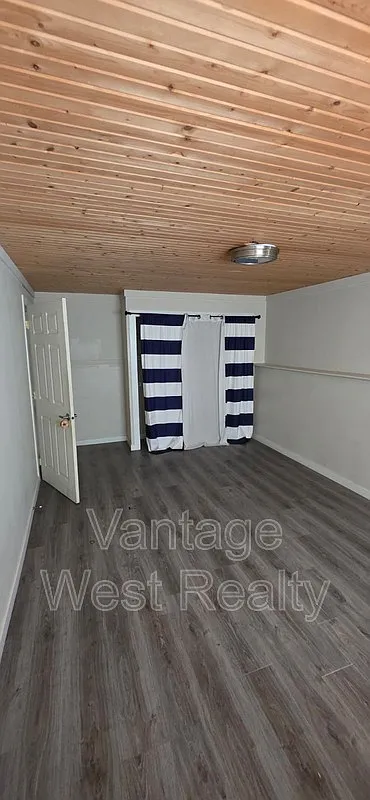 2 bed, 1.0 bath, $1,500 — Photo 2