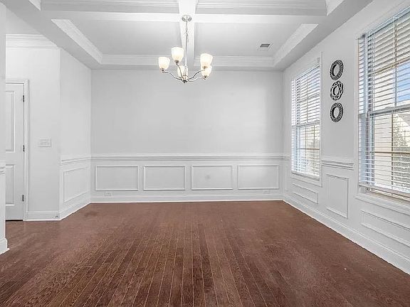 4th image of 653 Highgarden Ln