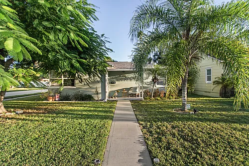 1355 34th Ave N Photo 1