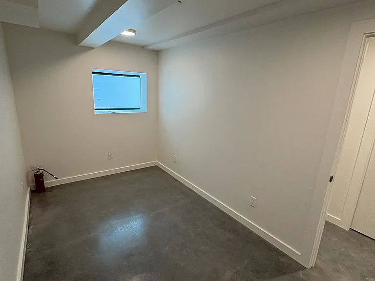 42 Jasper Pl — Photo 9