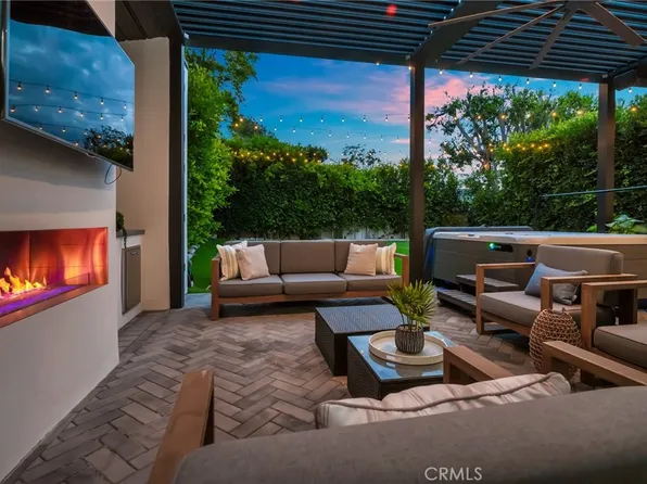 1852 6th St, Manhattan Beach, CA 90266