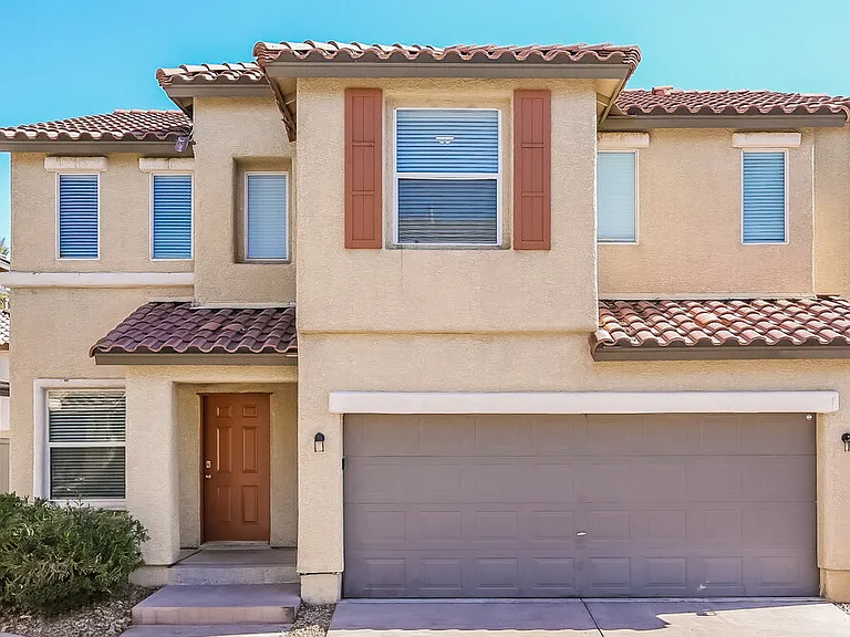 8300 Wildwood Glen Dr — Photo 1