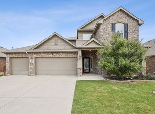 1012 Rising Moon Dr, Haslet, TX 76052