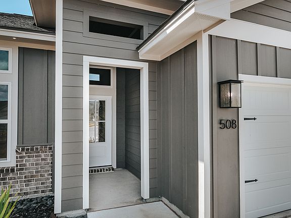 2nd image of 508 Town Hall Ln