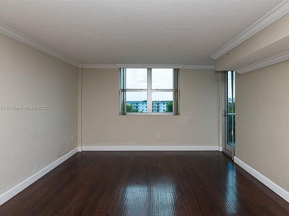 4th image of 7501 E Treasure Dr #5N