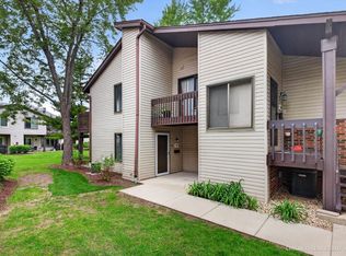 1326 Kingsbury Dr UNIT 6, Hanover Park, IL 60133