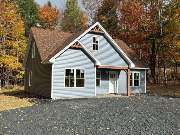 1 Katie Crotch Rd, North Anson, ME 04958