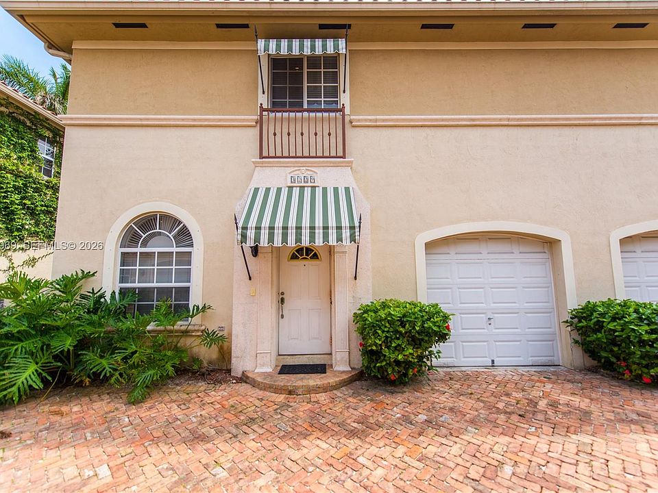 1st image of 3229 Virginia St #3229