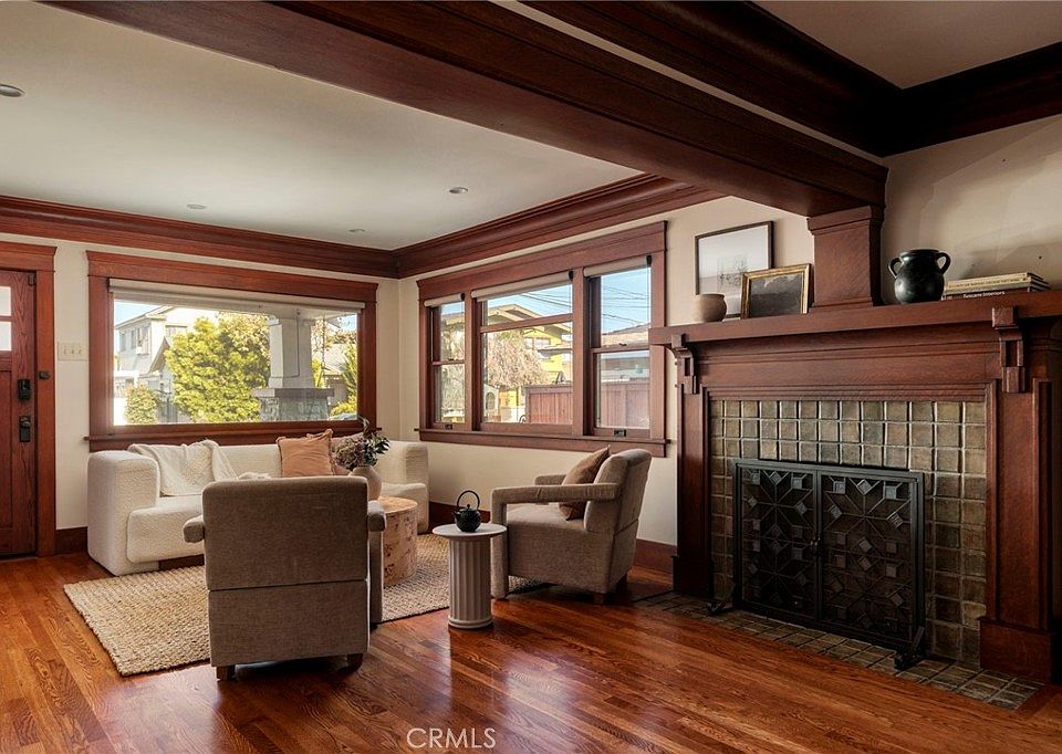 1st image of 245 Lindero Ave