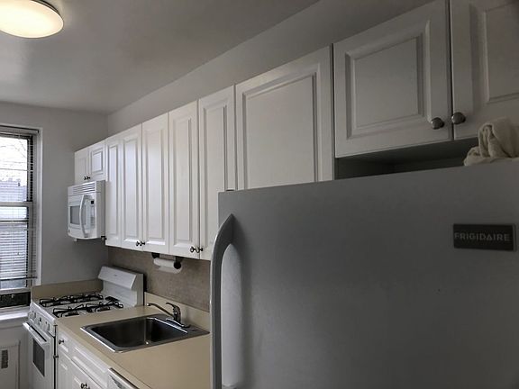 2nd image of 8435 Lander St APT 2H