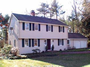 15 Stockade Rd, West Simsbury, CT 06092