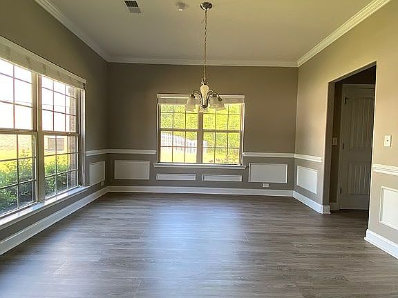 4th image of 484 N Sweetwater Hills Dr