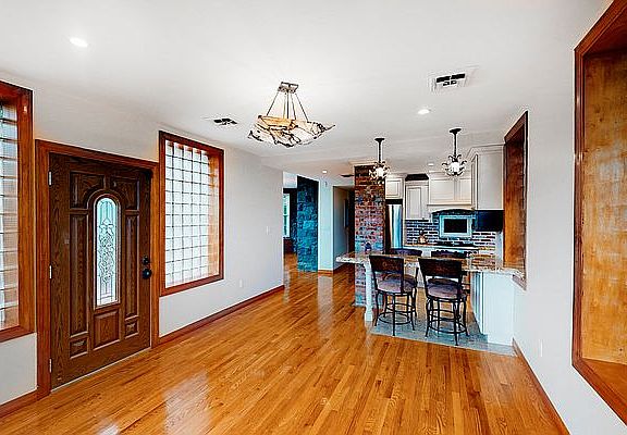 5th image of 191-30 Palo Alto Ave #1