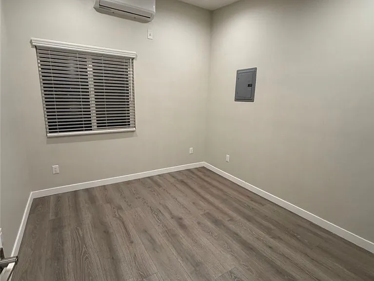 7735 Rhea Ave — Photo 10