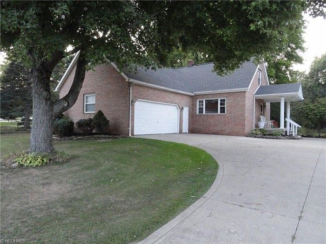 1st image of 911 Beechwood Dr